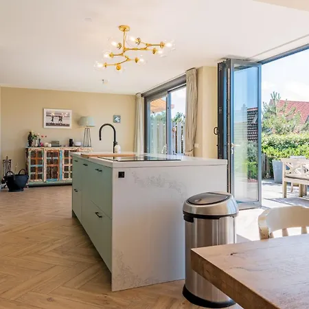Goudkust 3 'at Sea' Holiday home Bergen